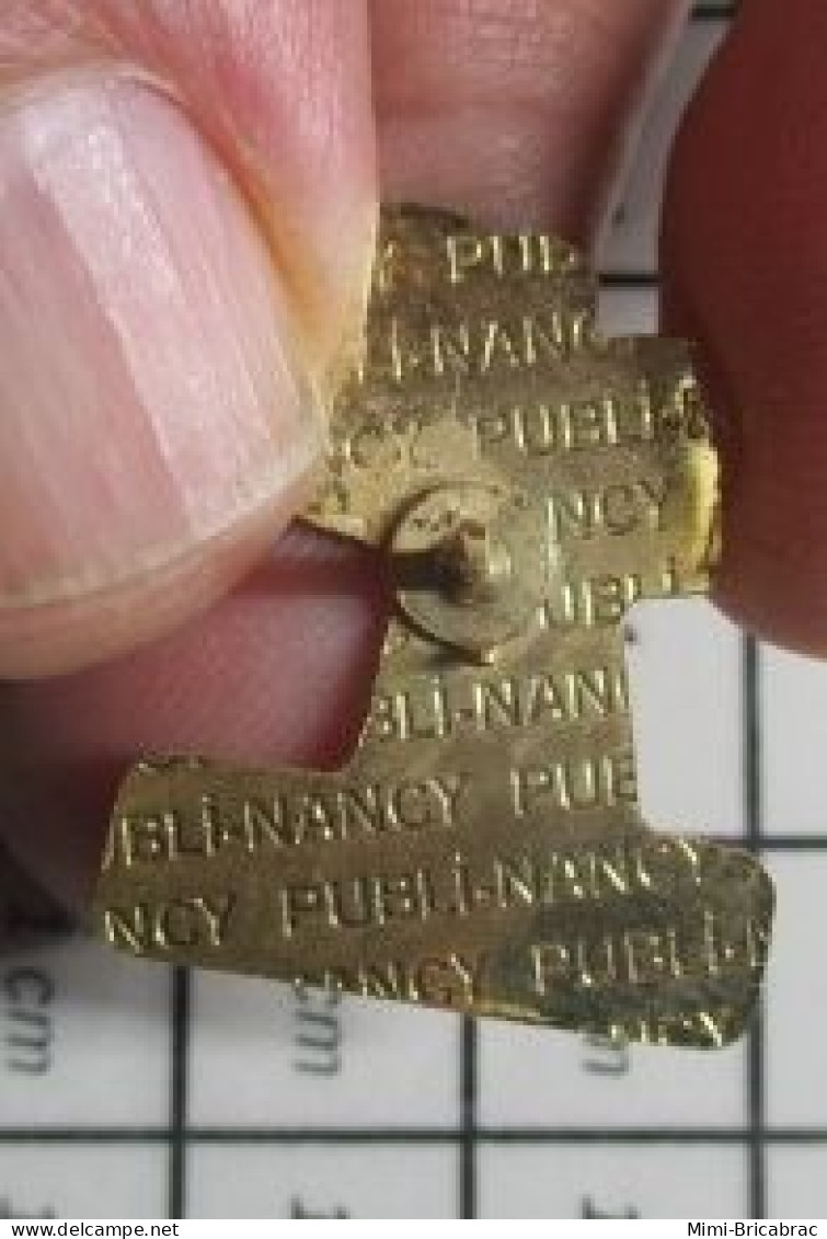 1618B Pin's Pins / Beau Et Rare : MUSIQUE / DANSE DANSEURS ESPACE DYNAMIQUE L'HOPITAL - Music