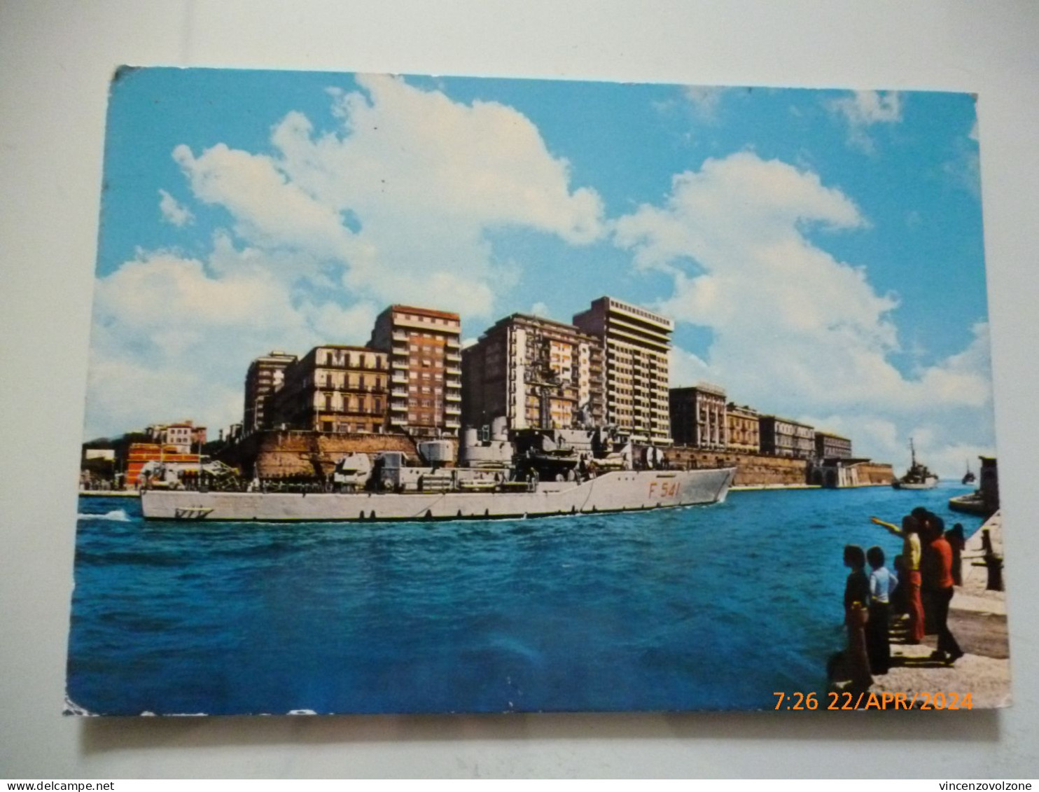 Cartolina Viaggiata "TARANTO  Navi Al Passaggio Del Canale Navigabile" 1984 - Taranto