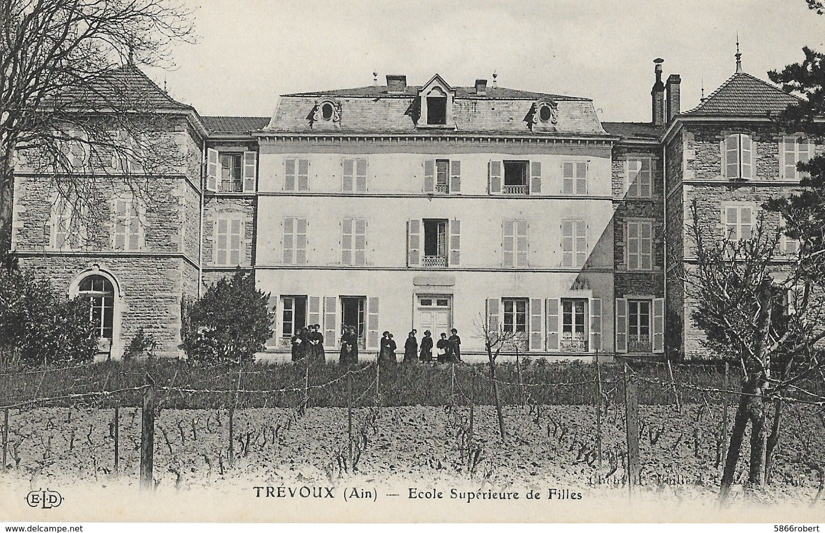 CARTE POSTALE ORIGINALE ANCIENNE : TREVOUX ECOLE SUPERIEURE DE FILLES ANIMEE AIN (01) - Trévoux