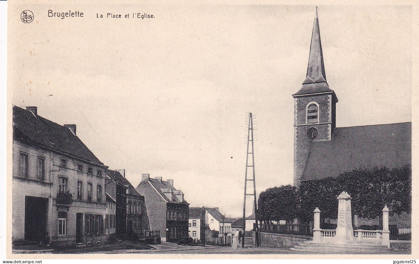 DEND Brugelette La Place Et L Eglise - Brugelette