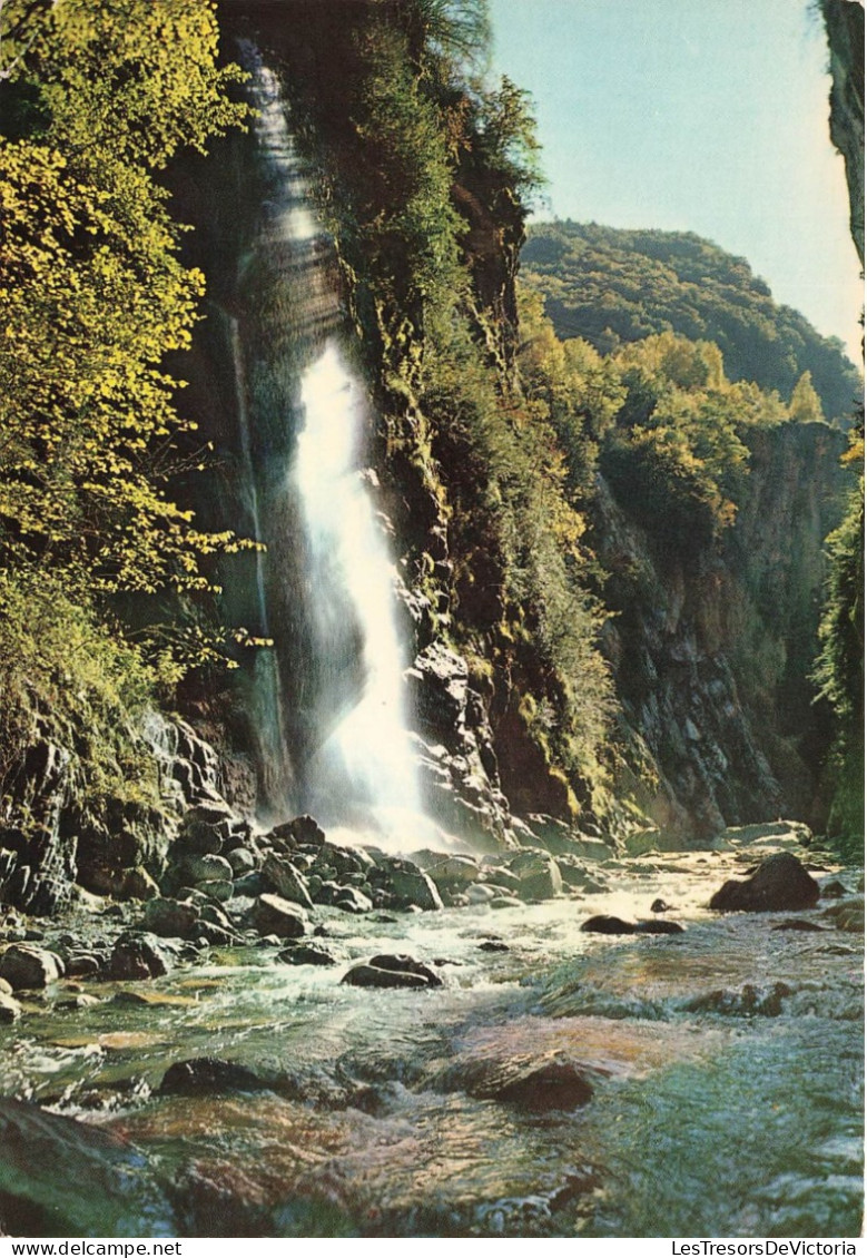 FRANCE - Les Pyrénées - Sainte Sauveur - Vue Sur La Cascade Du Pont Napoléon - Vue Générale - Carte Postale Ancienne - Luz Saint Sauveur