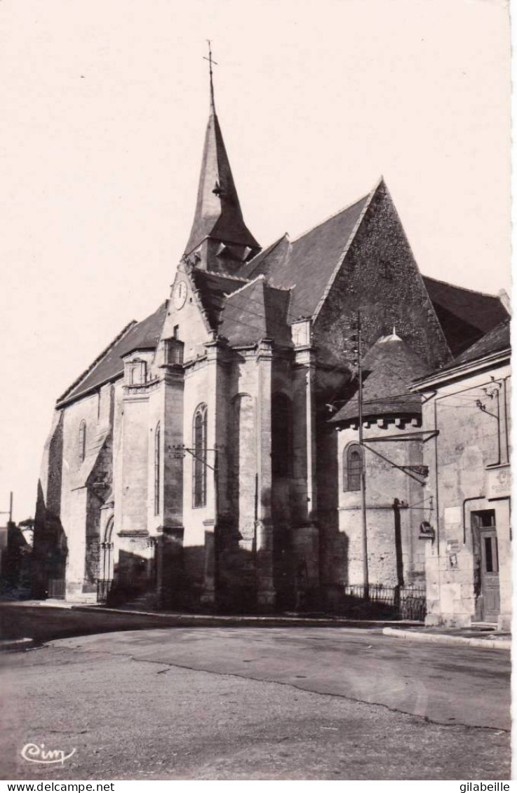 37 - Indre Et Loire -  NEUVY Le ROI - L'église - Neuvy-le-Roi