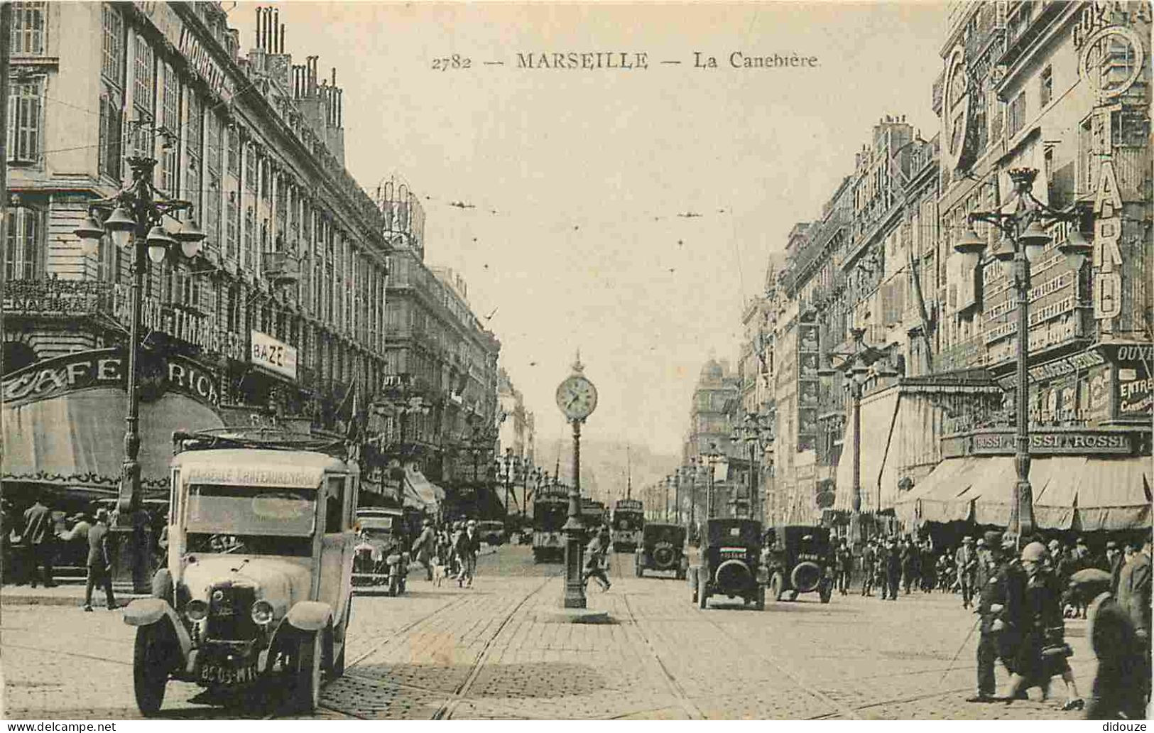 13 - Marseille - La Cannebière - Animée - Automobiles - CPA - Etat Pli Visible - Voir Scans Recto-Verso - Canebière, Centro