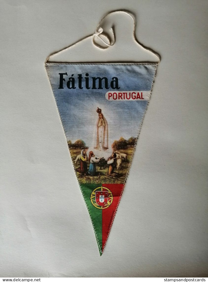Portugal Fátima Sanctuaire De Fatima Fanion Touristique Fatima Shrine Touristic Pennant - Altri & Non Classificati