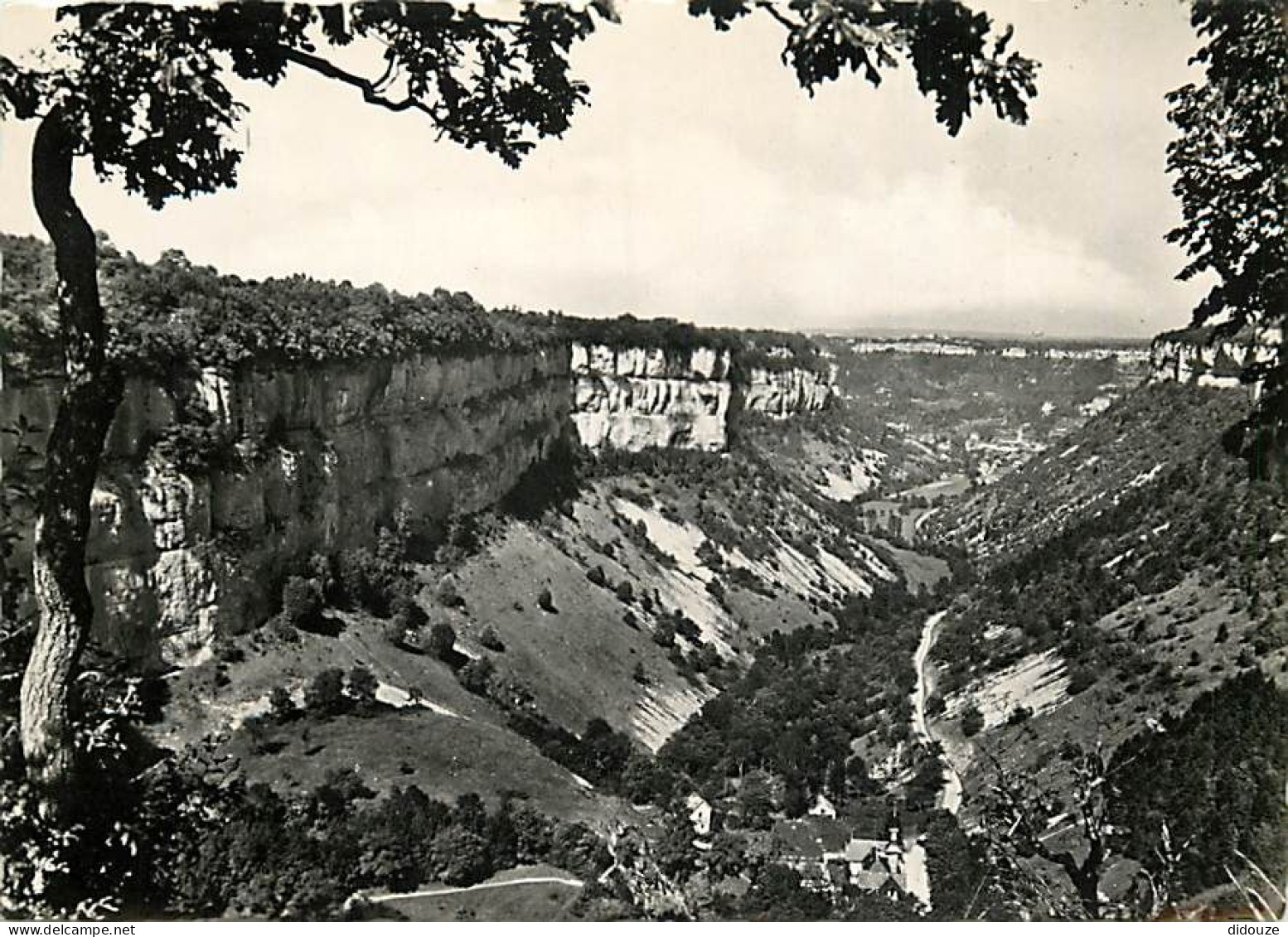 39 - Baume Les Messieurs - La Vallée De Baume Les Messieurs Aux Environs De Lons Le Saunier - Mention Photographie Vérit - Baume-les-Messieurs