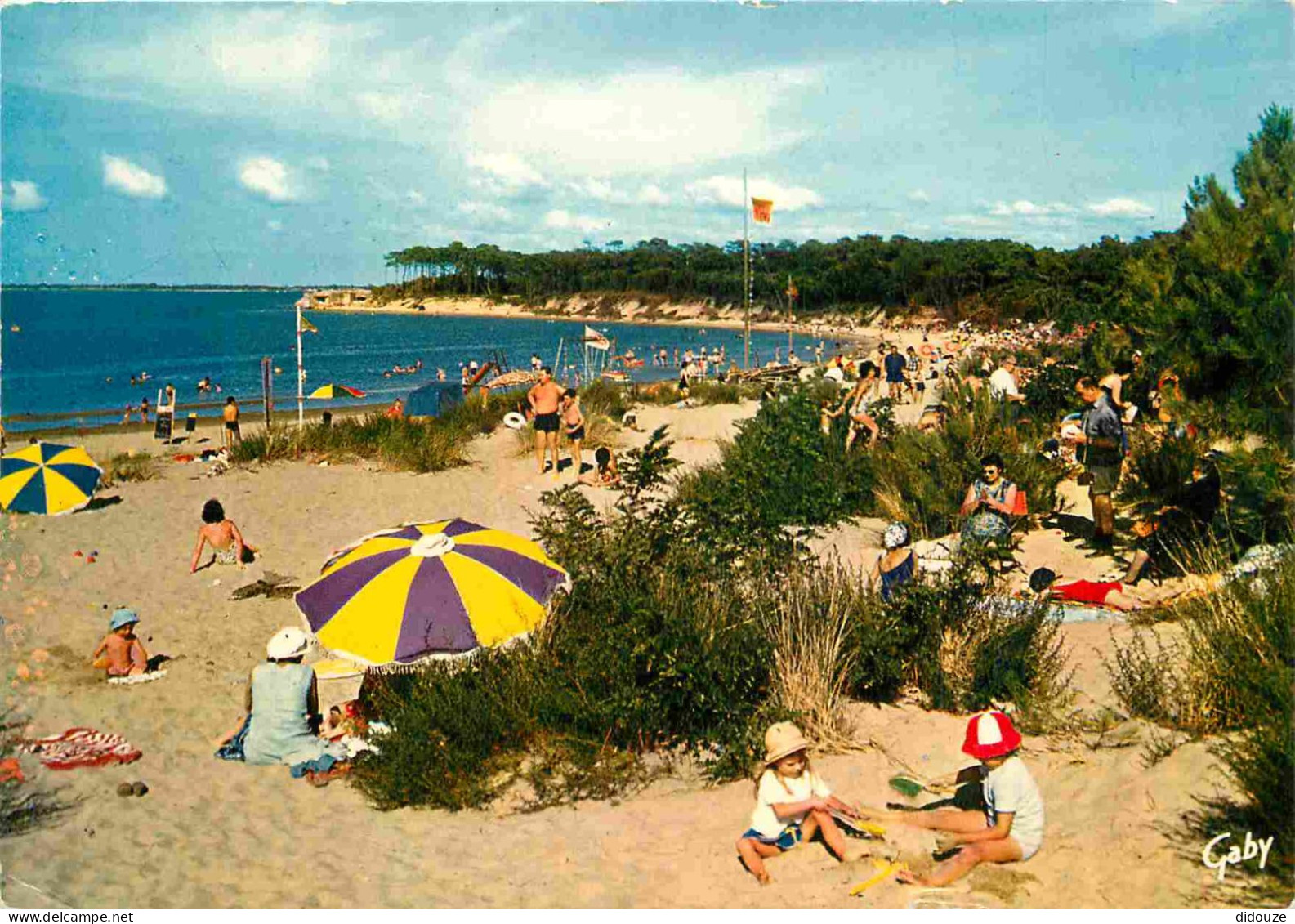 17 - La Tremblade - La Plage De L'Embellie - Scènes De Plage - CPM - Voir Scans Recto-Verso - La Tremblade