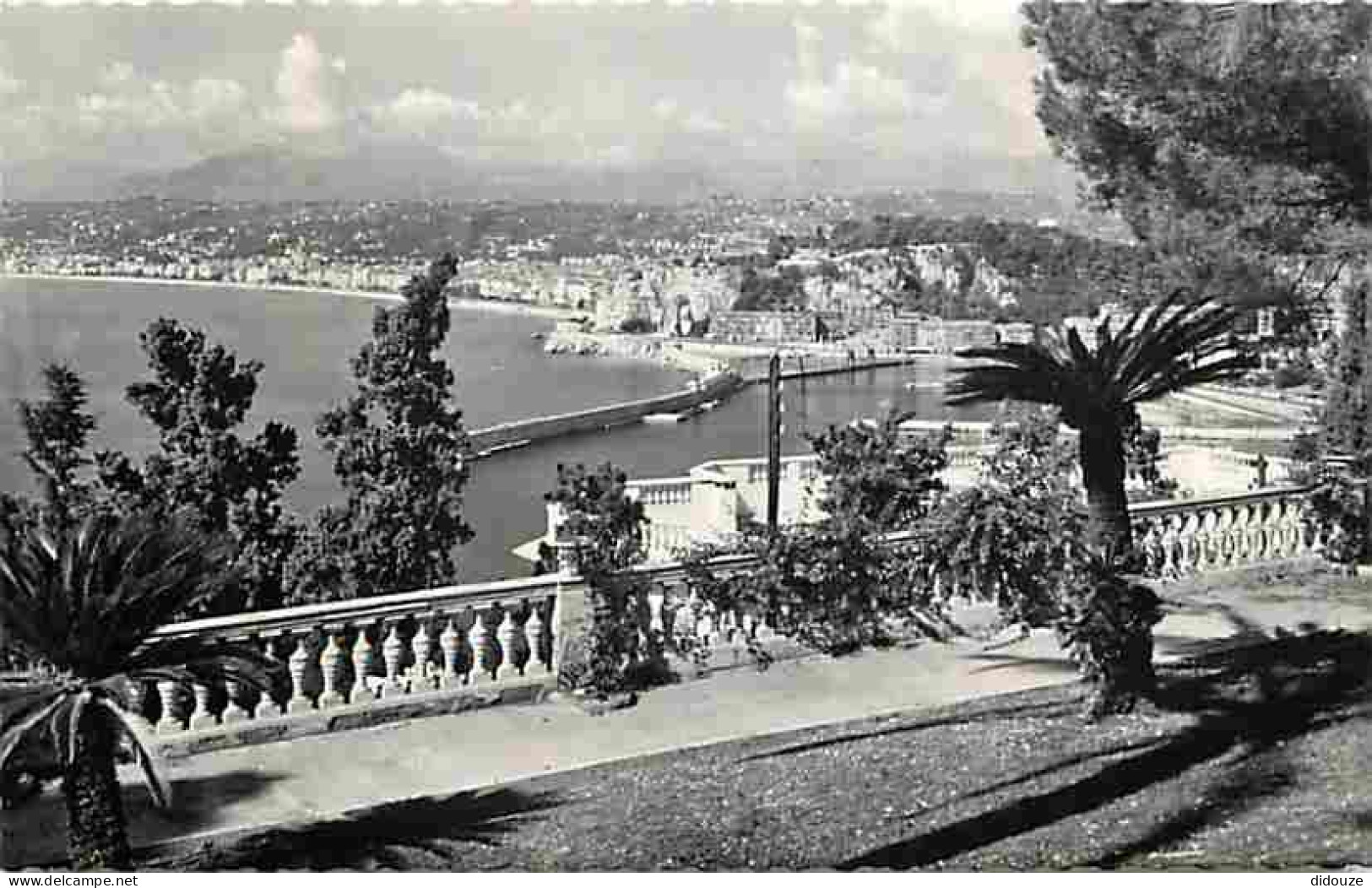 06 - Nice - Vue Générale - CPM - Voir Scans Recto-Verso - Cartas Panorámicas