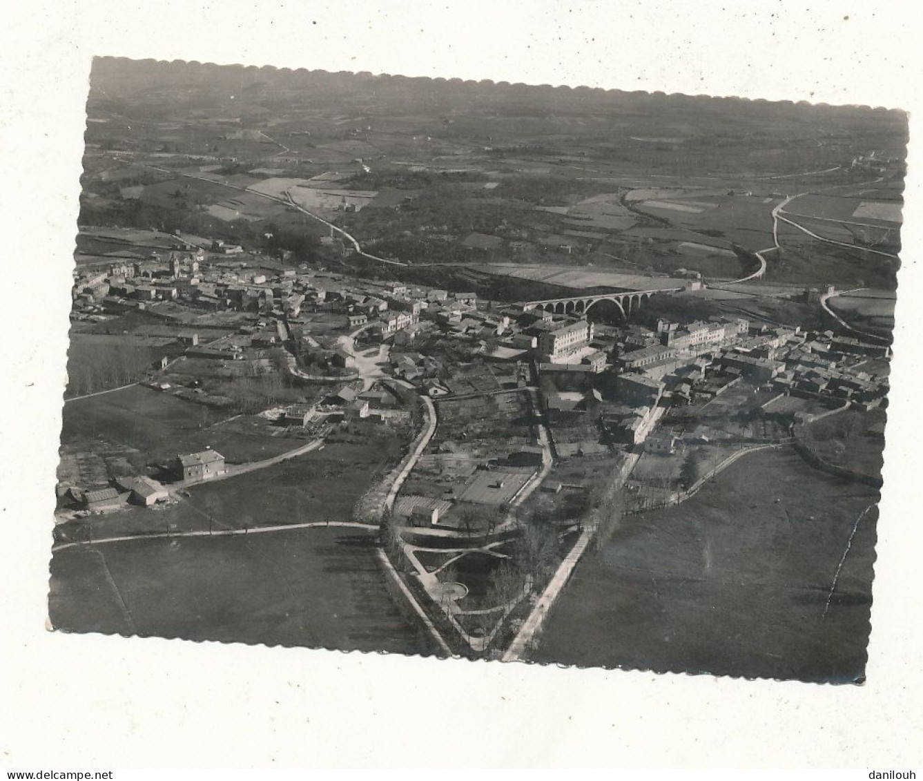 42 // PELUSSIN  Quartier Note Dame Et Quartier Des Croix / Cpsm Grand Format Edit J Cellard   ** - Pelussin