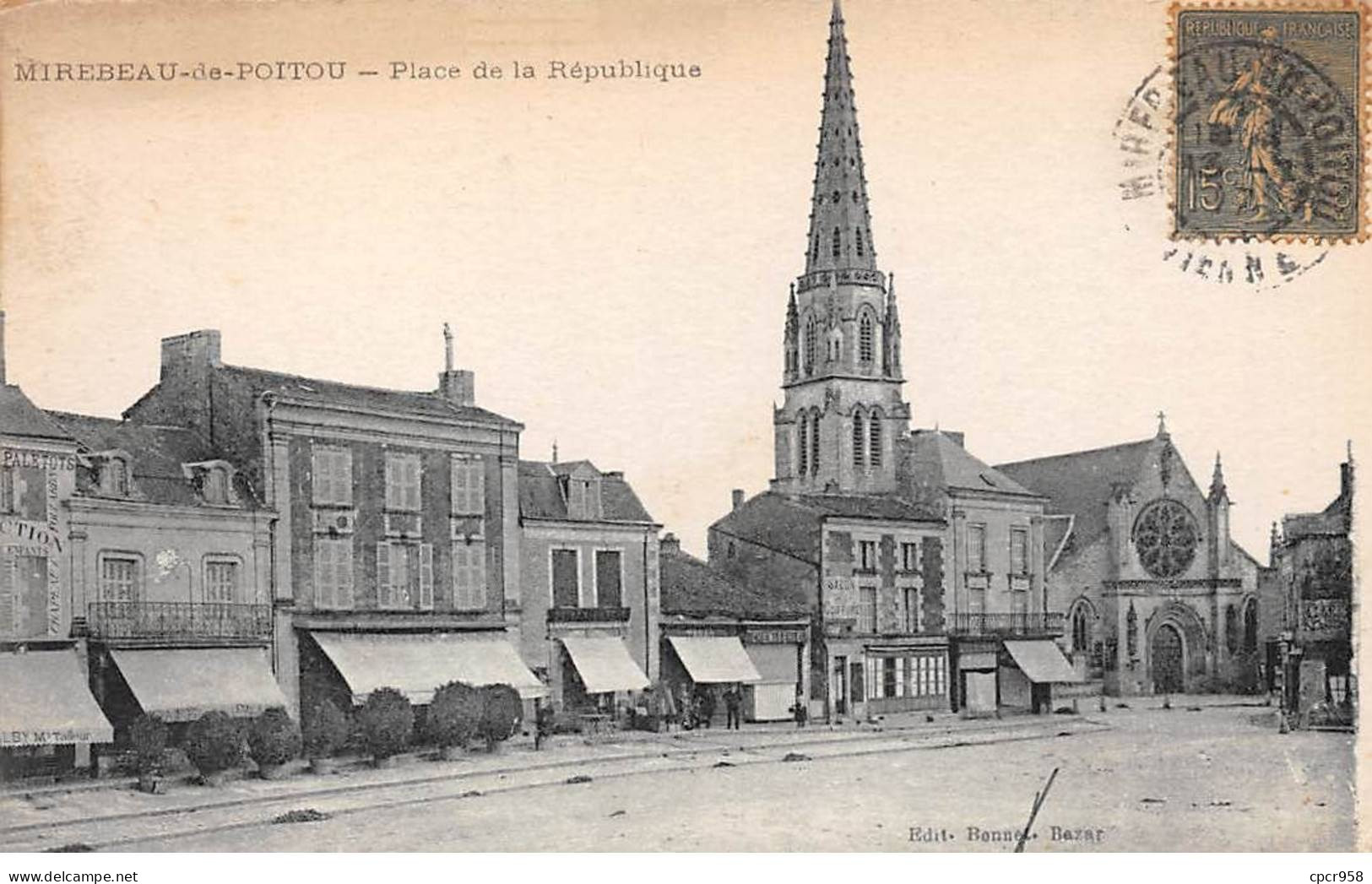 86 - Mirebeau De Poitou - SAN22310 - Place De La République - Mirebeau
