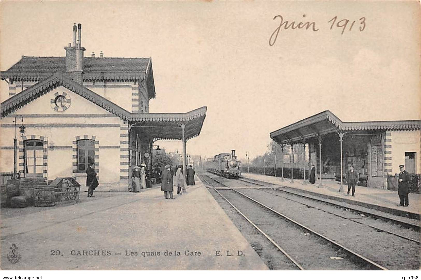 92 - Garches - SAN22464 - Les Quais De La Gare - Train - Garches