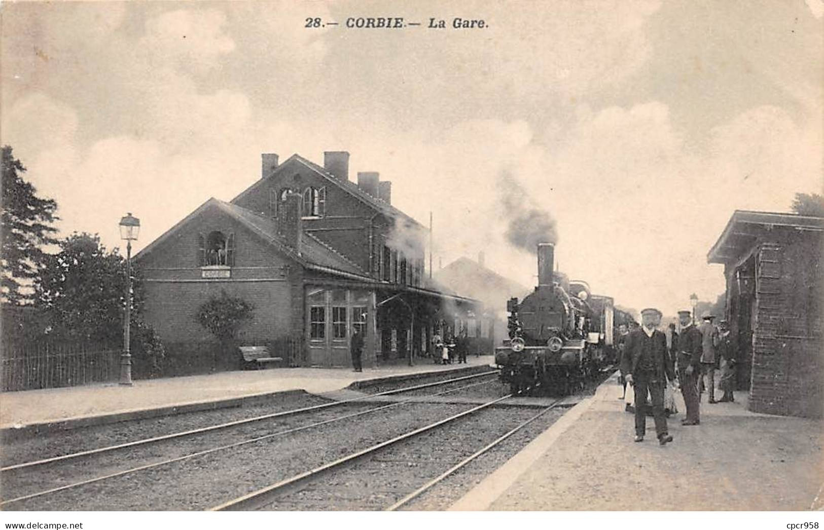 80.AM17529.Corbie.N°28.Gare.Train - Corbie