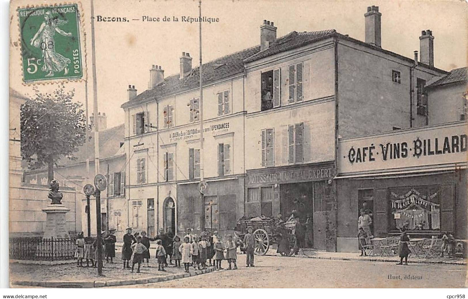 95.AM17848.Bezons.Place De La République.En L'état.Trous - Bezons