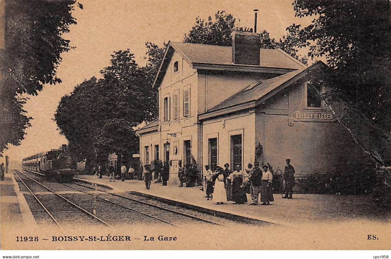 94 - Boissy ST Léger - SAN22526 - La Gare - Train - En L'état - Pli Important - Boissy Saint Leger