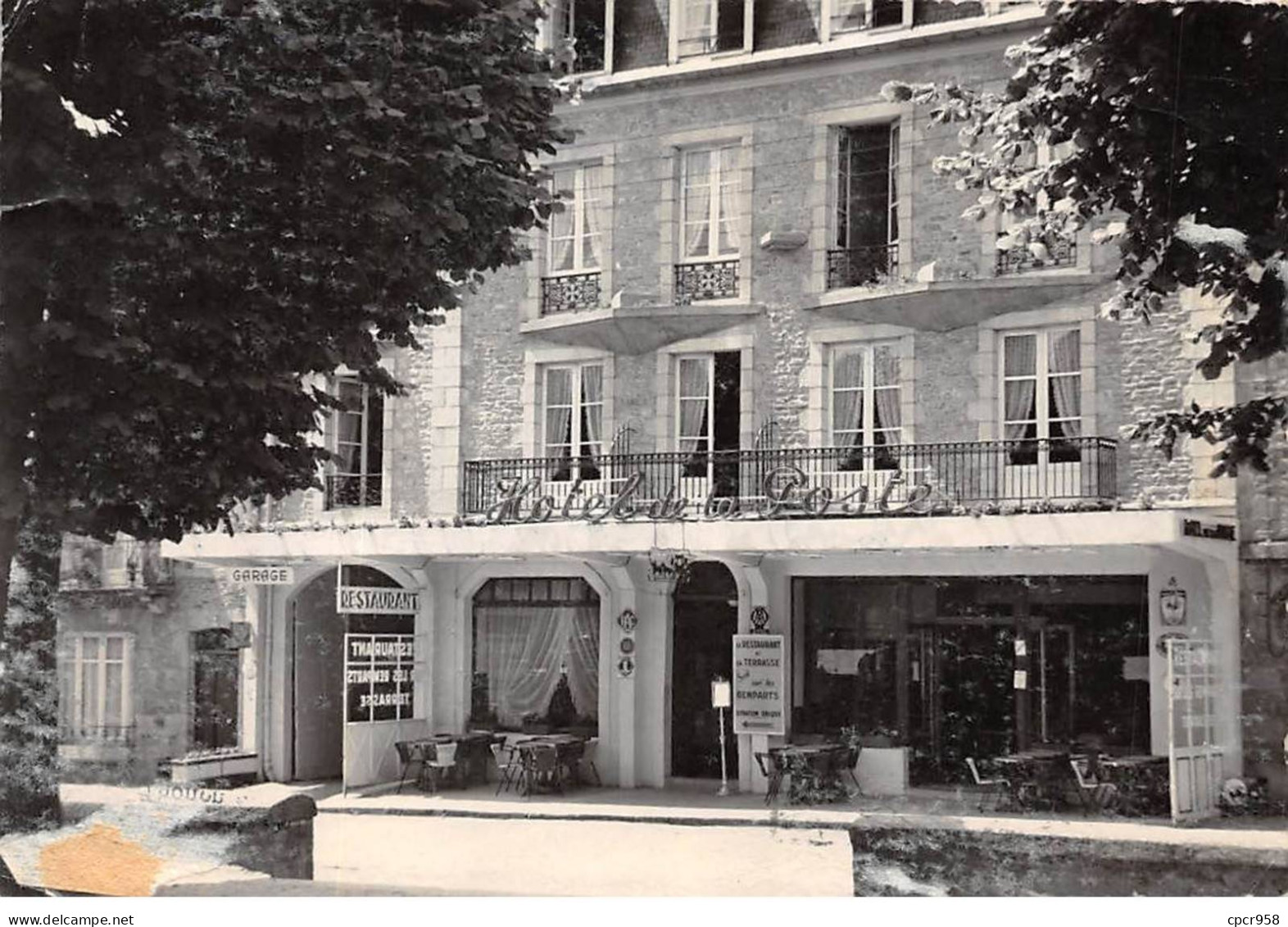 22 - DINAN - SAN23397 - Hôtel De La Poste - Place Duguesclin -  CPSM 15X10,5 Cm - Dinan