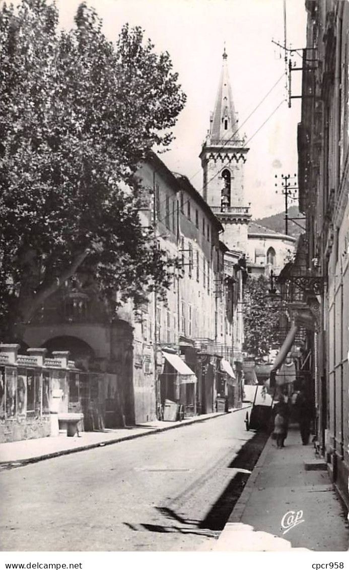 83 - Draguignan - SAN23131 - Rue De La République - CPSM 14X9 Cm - Draguignan