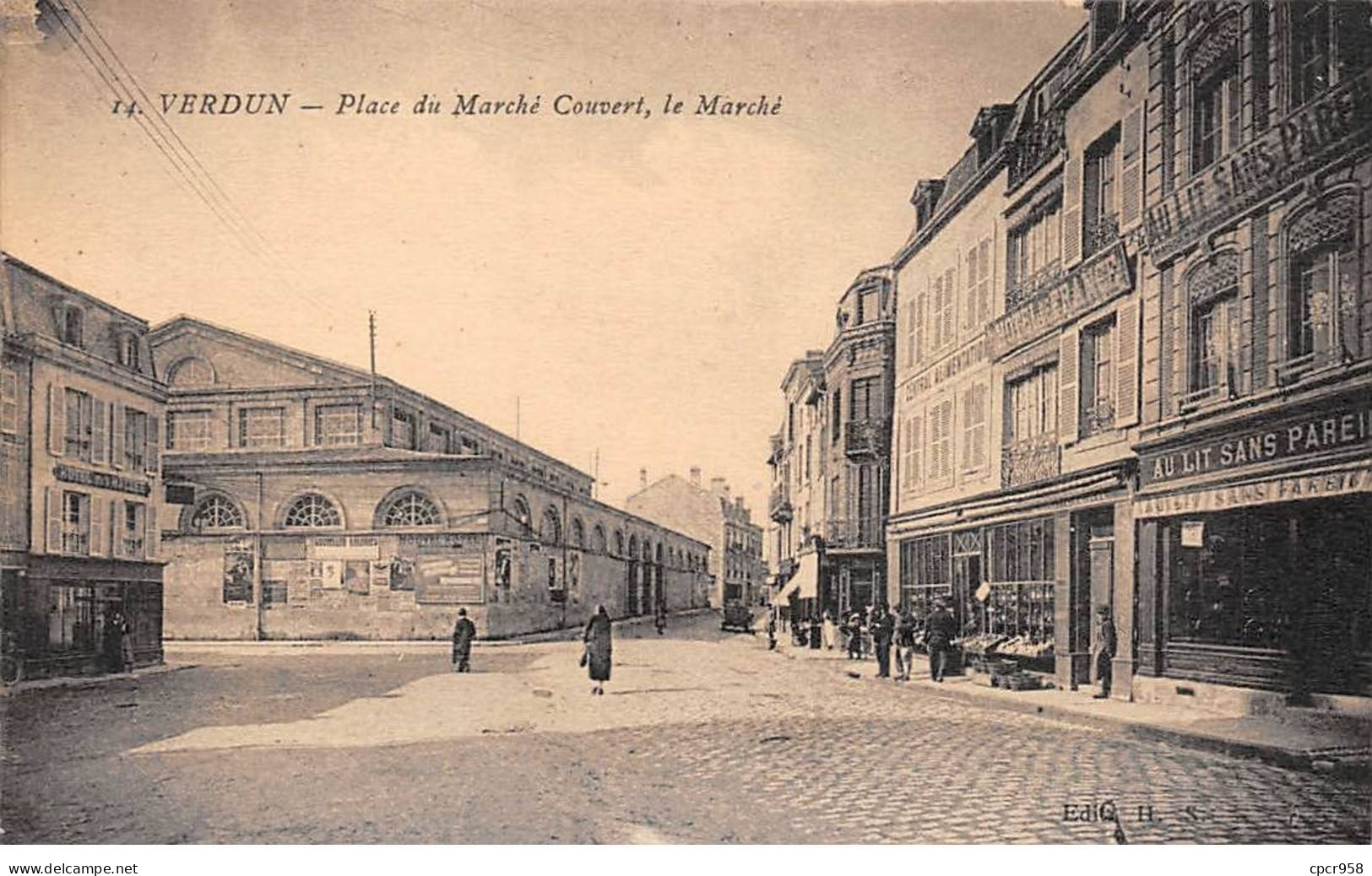 55 - VERDUN - SAN25533 - Place Du Marché Couvert - Le Marché - Verdun