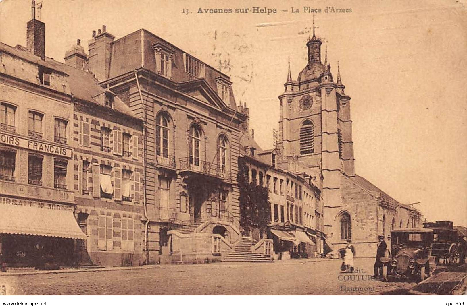 59 - AVESNES SUR HELPE - SAN24456 - La Place D'Armes - Avesnes Sur Helpe