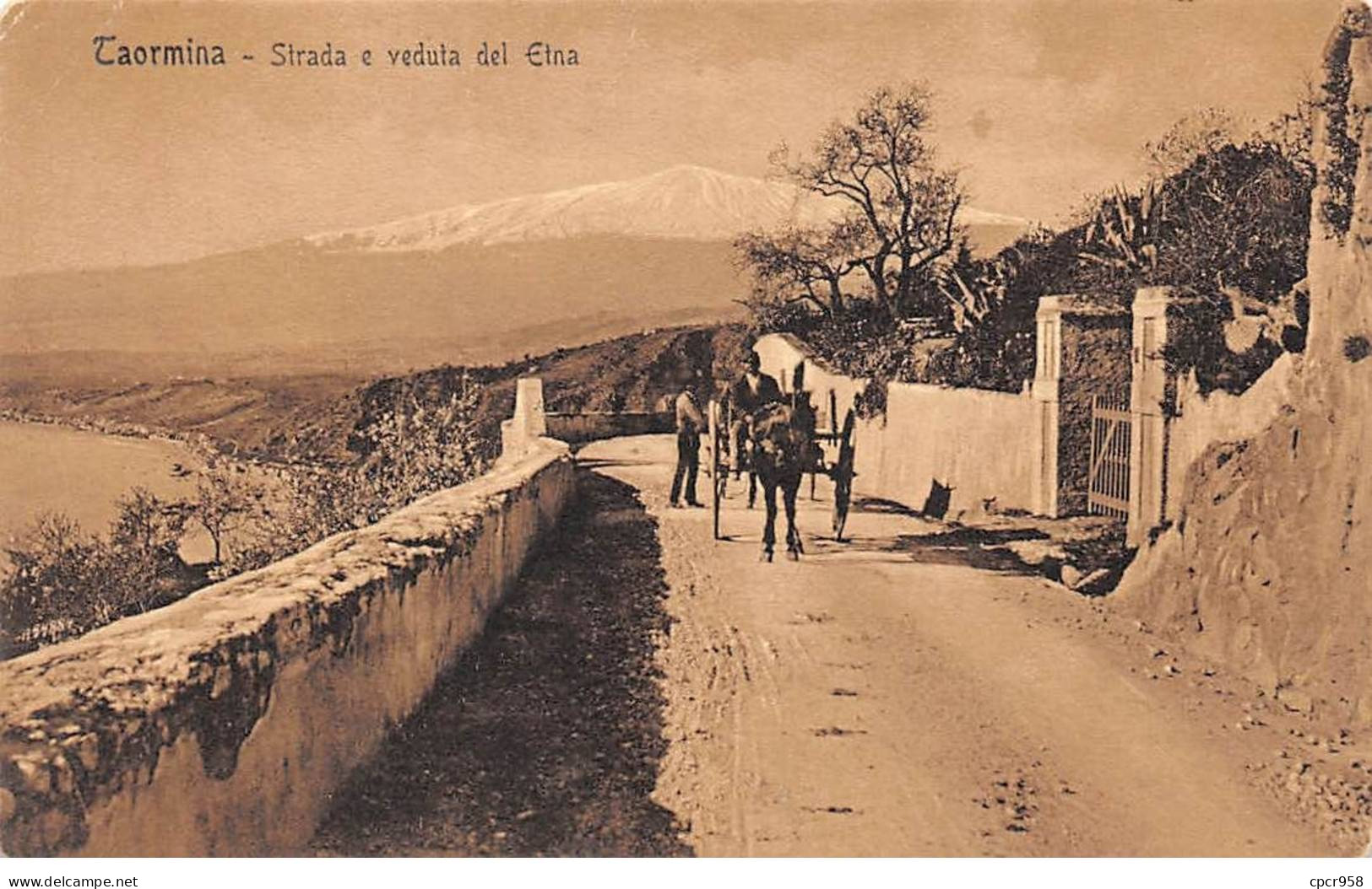 ITALIE - MESSINA -  SAN26532 - Strada E Veduta Del Etna - Messina