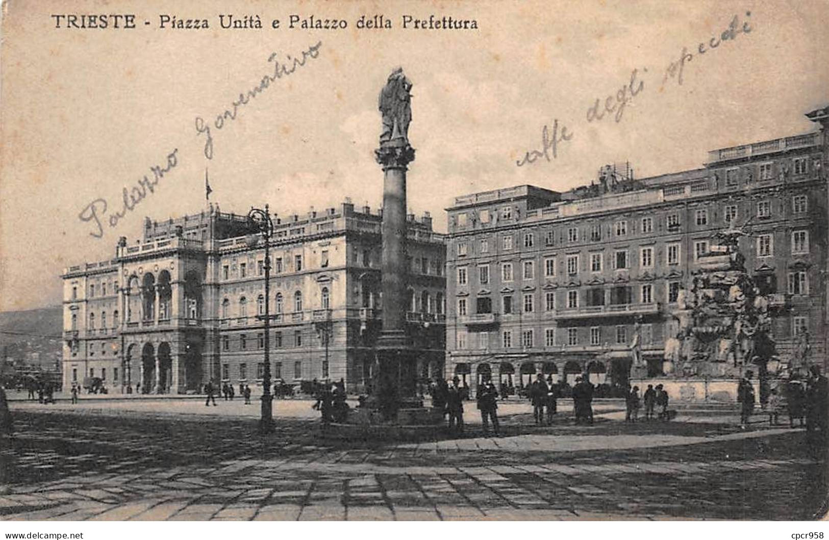 ITALIE - TRIESTE -  SAN26530 - Piazza Unità E Palazzo Della Prefettura - Trieste