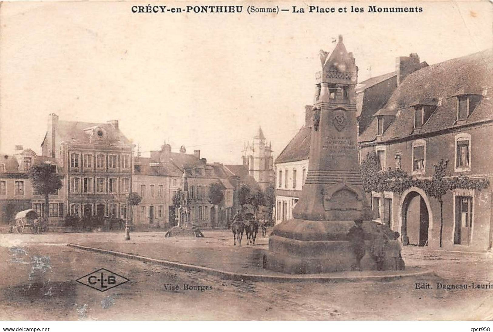 80 - CRECY EN PONTHIEU - SAN28511 - La Place Et Les Monuments - Crecy En Ponthieu