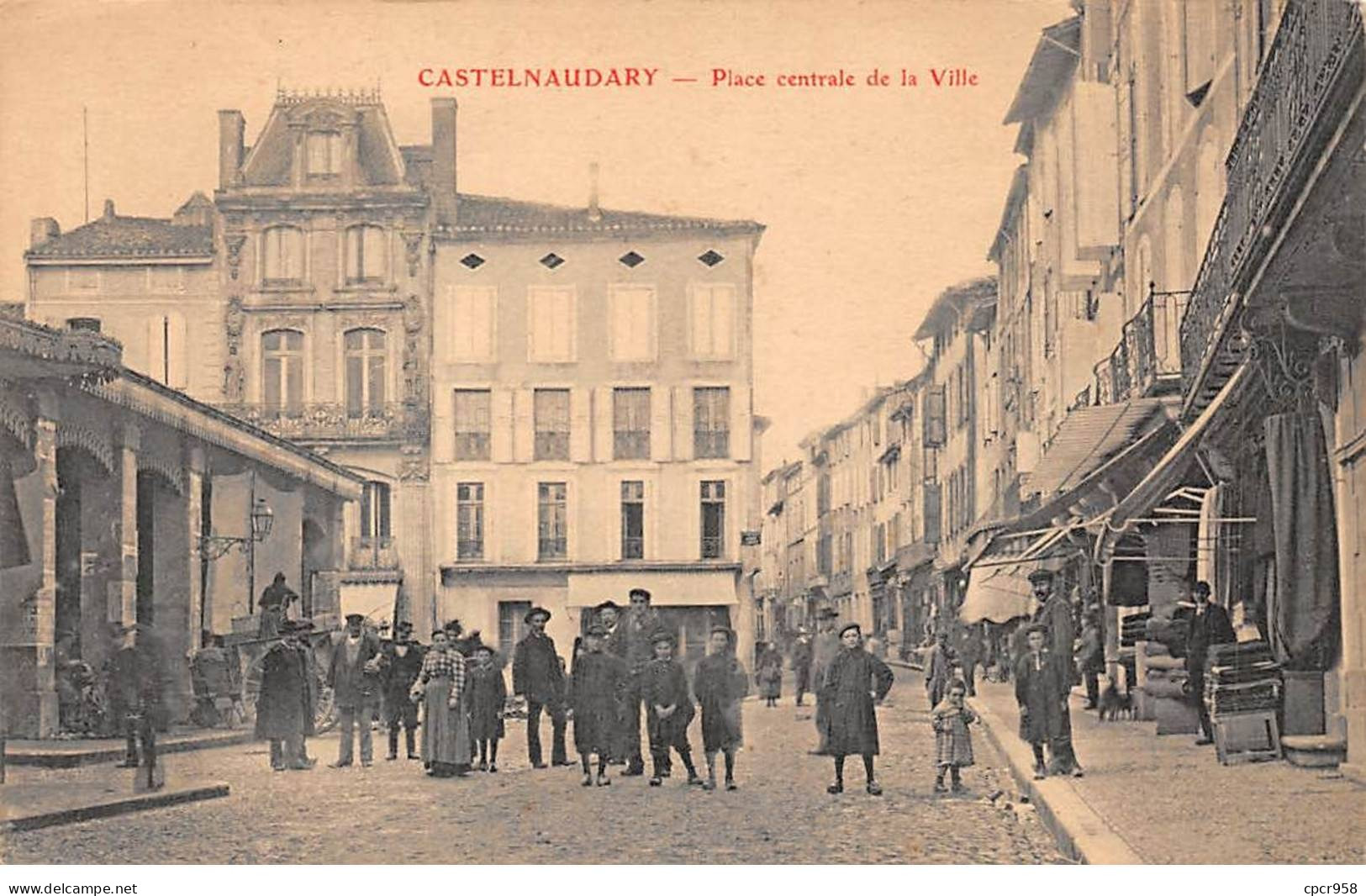 11 - CASTELNAUDARY - SAN30255 - Place Centrale De La Ville - Castelnaudary