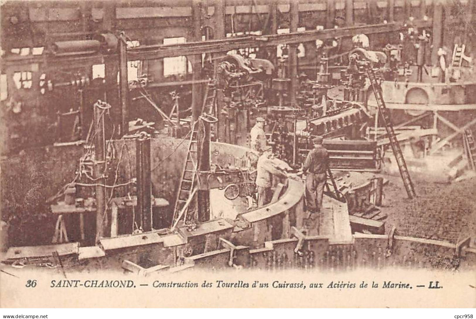 42 - SAINT CHAMOND - SAN29682 - Construction Des Tourelles D'un Cuirassé - Aux Aciéries De La Marine - Saint Chamond