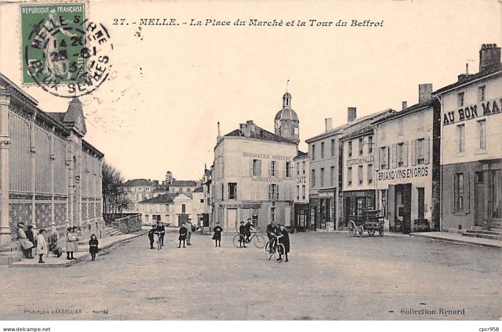 79 - MELLE - SAN32585 - La Place Du Marché Et La Tour Du Beffroi - Melle