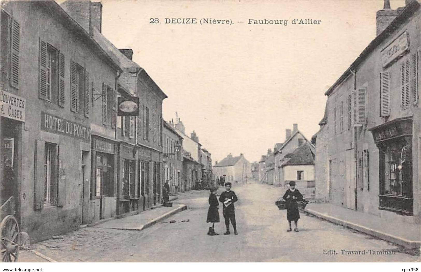 58 - DECIZE - SAN32247 - Faubourg D'Allier - Decize