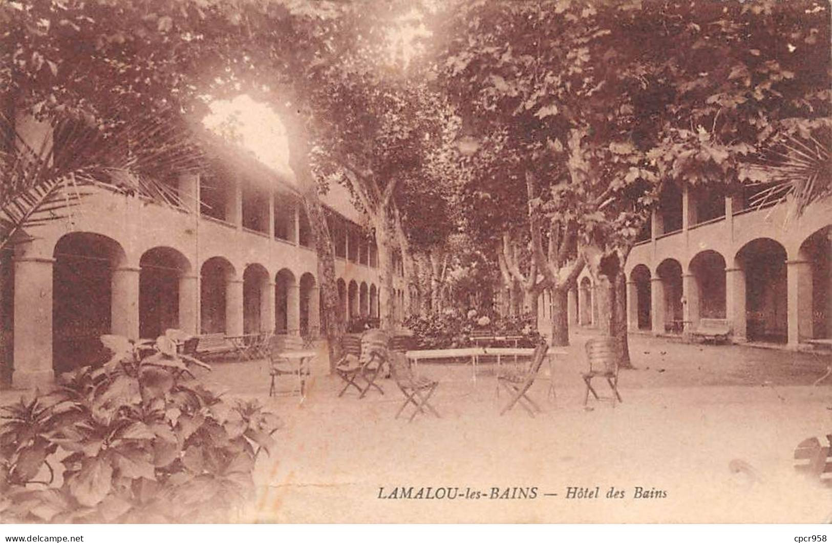 34 - LAMALOU LES BAINS - SAN30519 - Hôtel Des Bains - Lamalou Les Bains