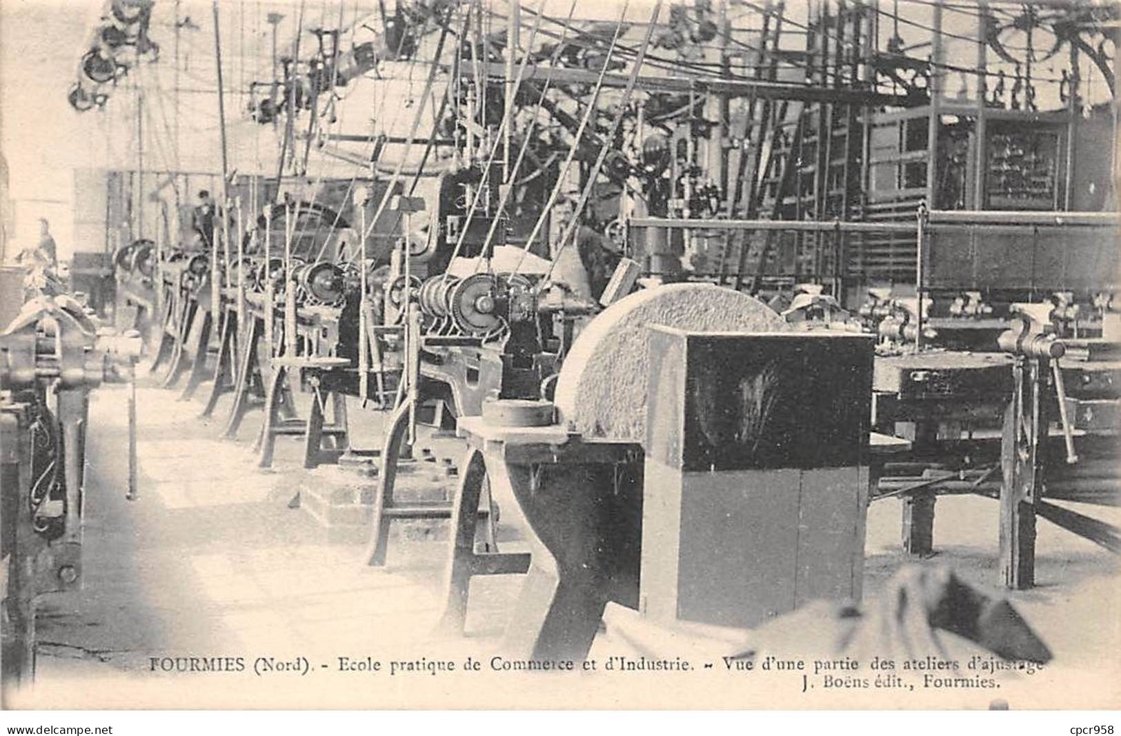 59 - FOURMIES - SAN28077 - Ecole Pratique De Commerce Et D'Industrie - Vue D'une Partie Des Ateliers D'ajustage - Métier - Fourmies