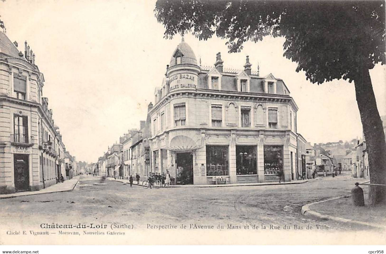 72 - CHATEAU DU LOIR - SAN28314 - Perspective De L'Avenue Du Mans Et De La Rue Du Bas De Ville - Chateau Du Loir