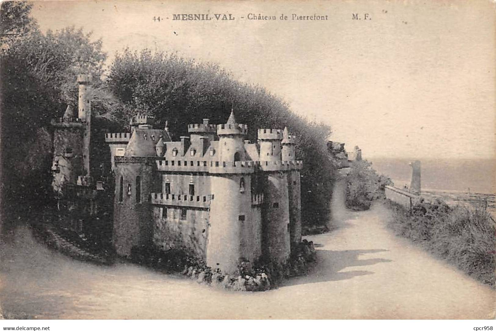 76 - MESNILVAL -  SAN26163 - Château De Pierrefont - Mesnil-Val