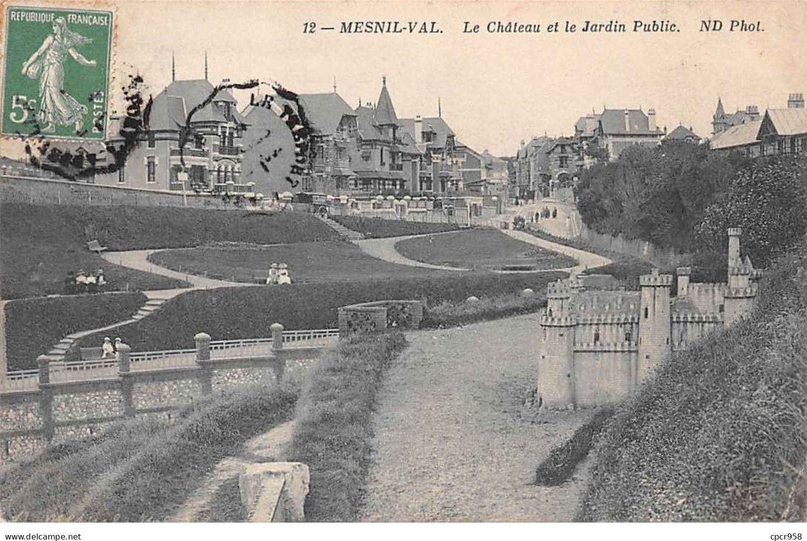 76 - MESNILVAL -  SAN26169 - Le Château Et Le Jardin Public - Mesnil-Val