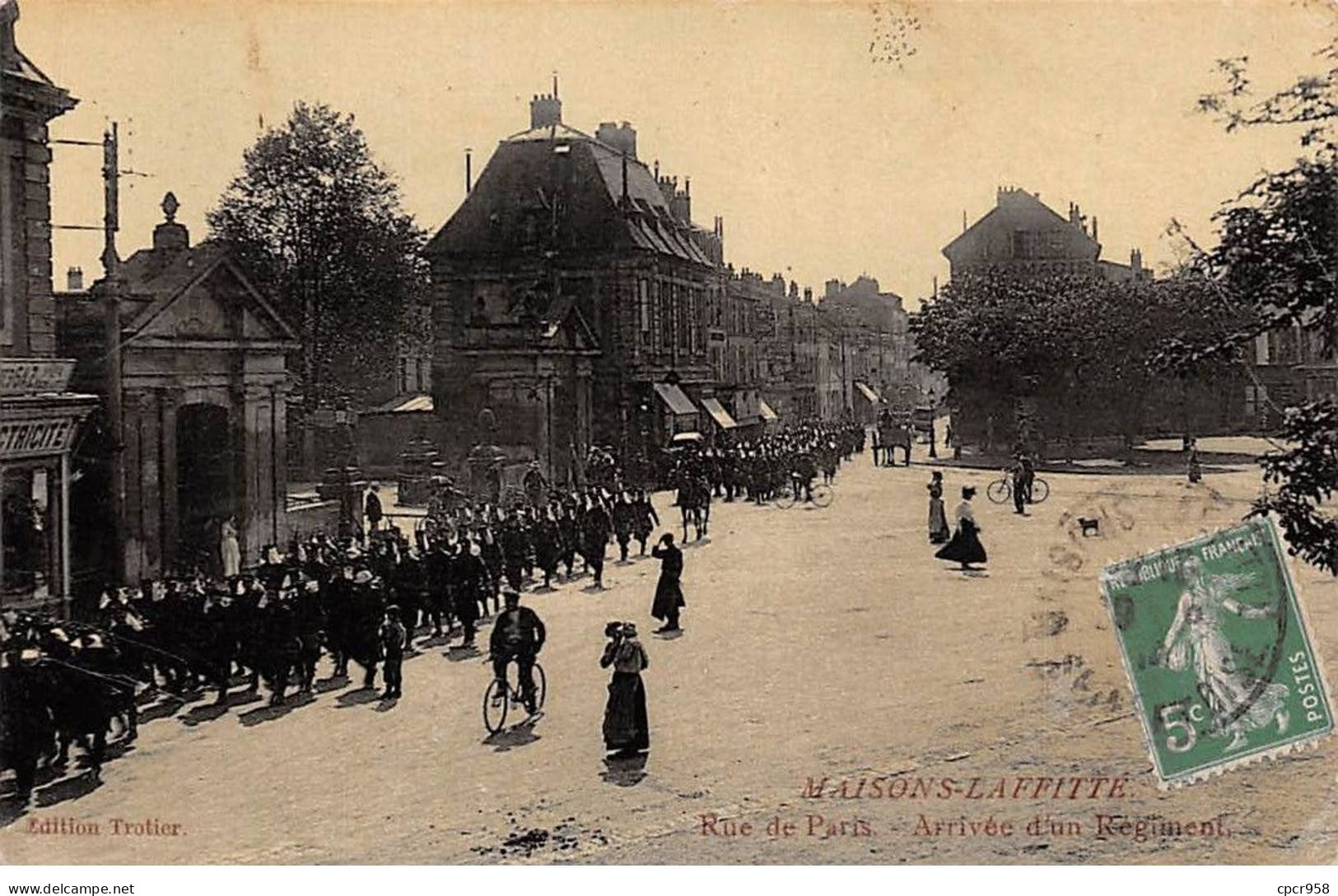 78 - MAISON LAFFITTE - SAN29997 - Rue De Paris - Arrivée D'un Régiment - Maisons-Laffitte