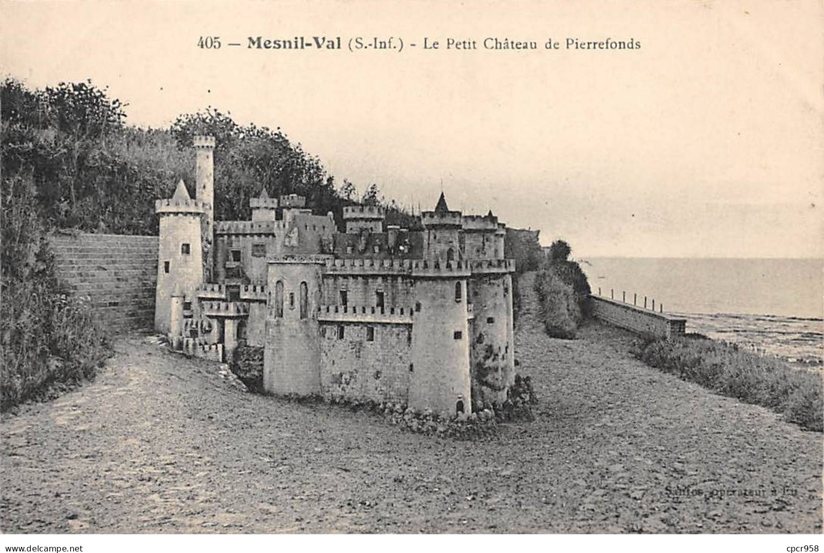 76 - MESNILVAL -  SAN26166 - Le Petit Château De Pierrefonds - Mesnil-Val