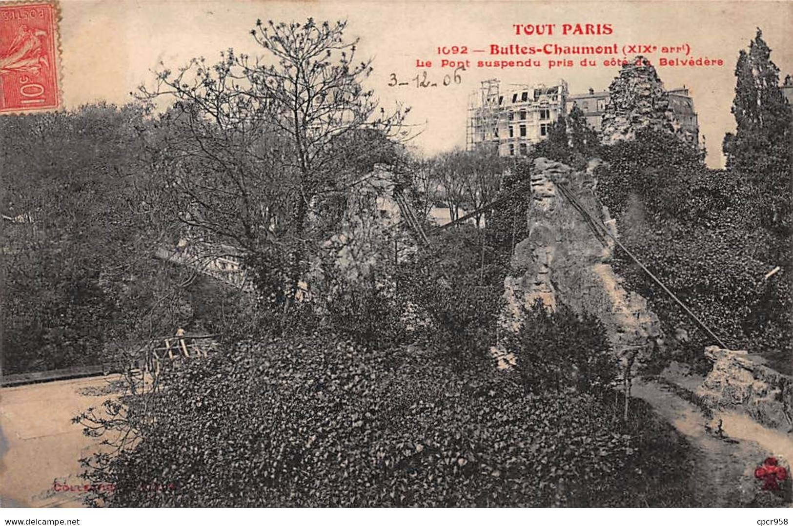 75019 - PARIS - SAN40272 - Buttes Chaumont - Le Pont Suspendu Pris Du Côté Du Belvédère - Arrondissement: 19