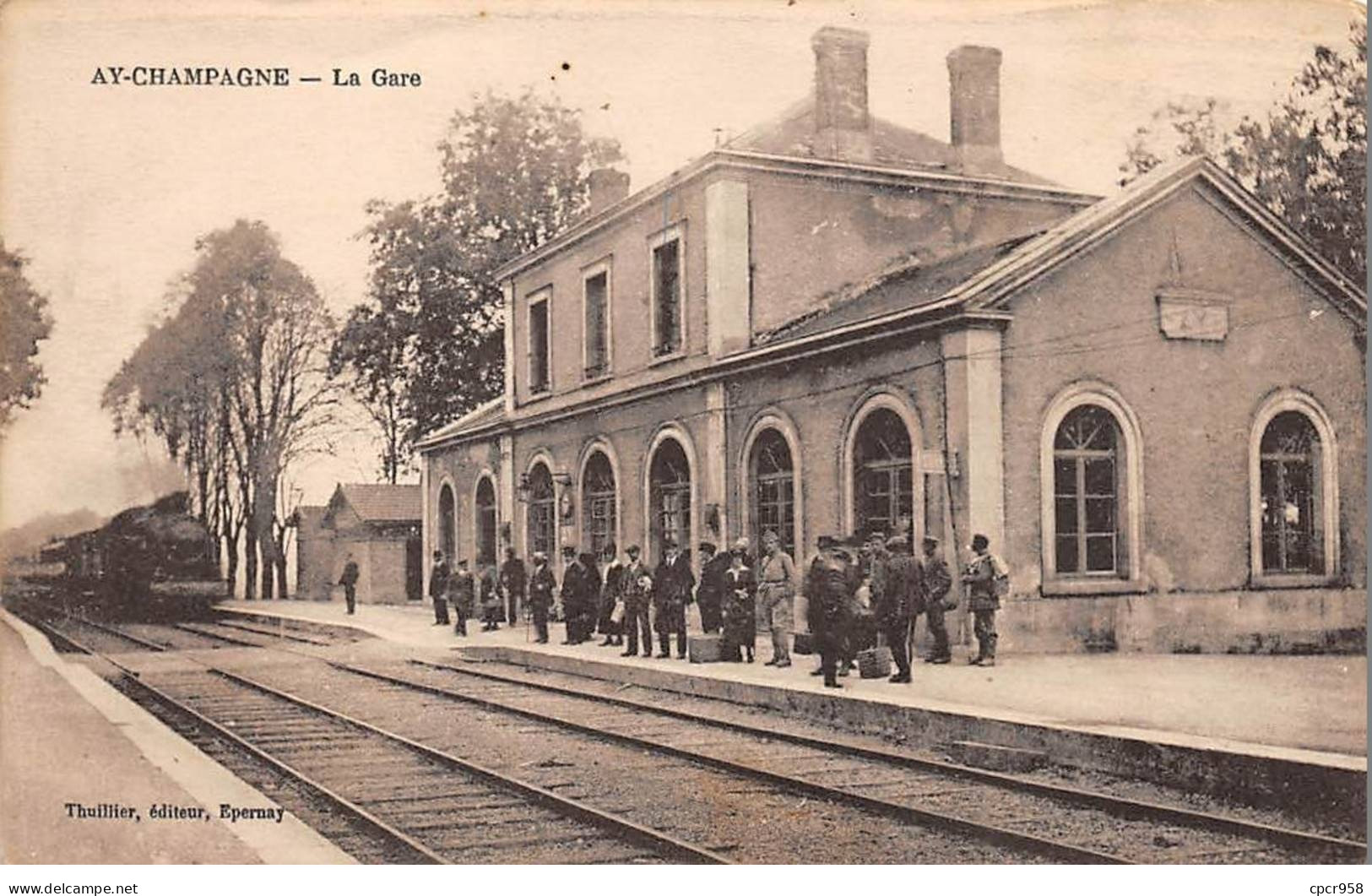 51.AM17228.Ay En Champagne.Gare.Train - Ay En Champagne