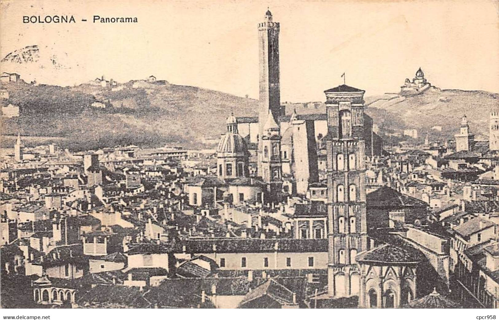 ITALIE - SAN40715 - BOLOGNA - Panorama - Bologna