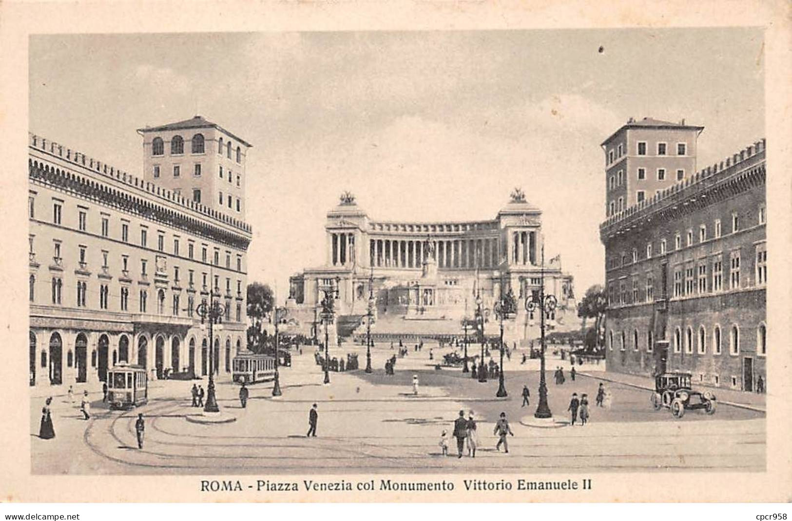 ITALIE - SAN40731 - ROMA - Piazza Venezia Col Monumento Vittorio Emanuelle II - Plaatsen & Squares