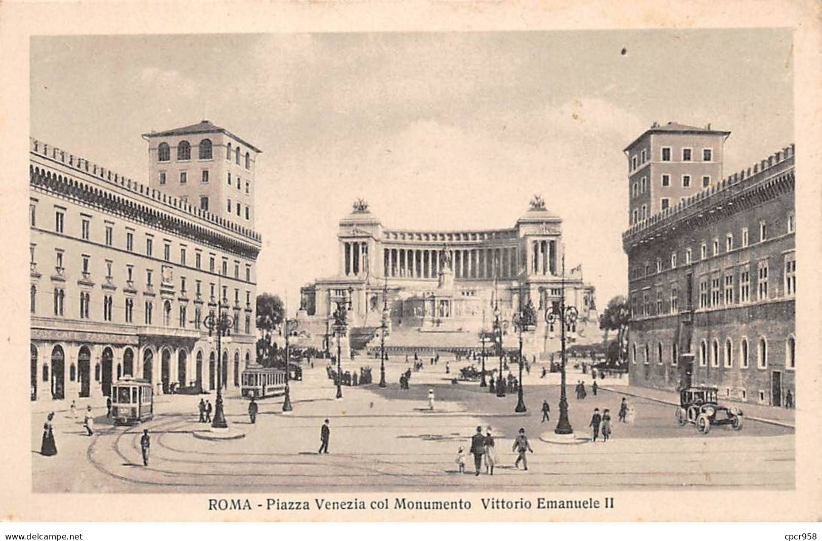 ITALIE - SAN40731 - ROMA - Piazza Venezia Col Monumento Vittorio Emanuelle II - Places & Squares
