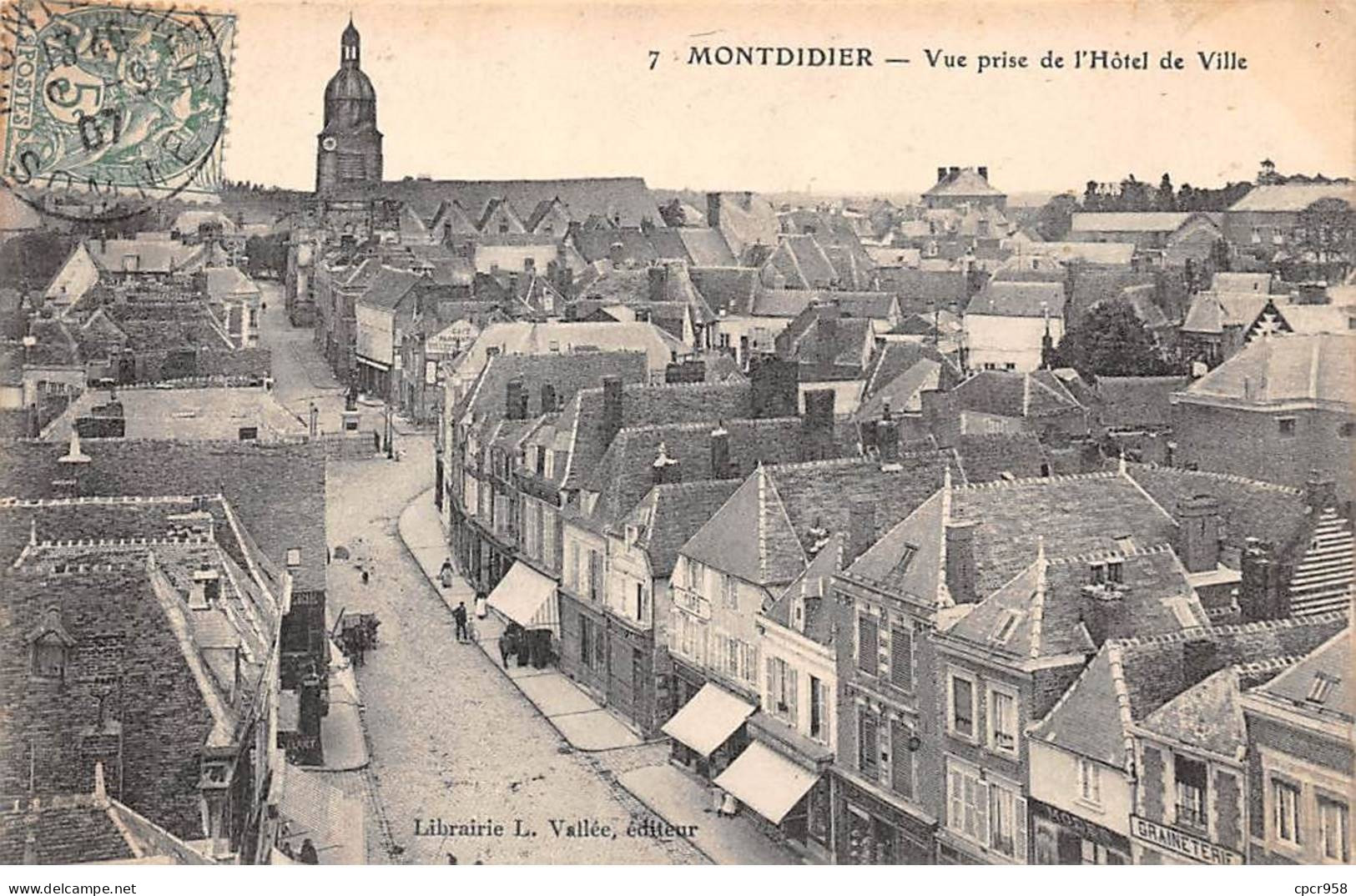 80 - MONTDIDIER - SAN40360 - Vue Prise De L'Hôtel De Ville - Montdidier