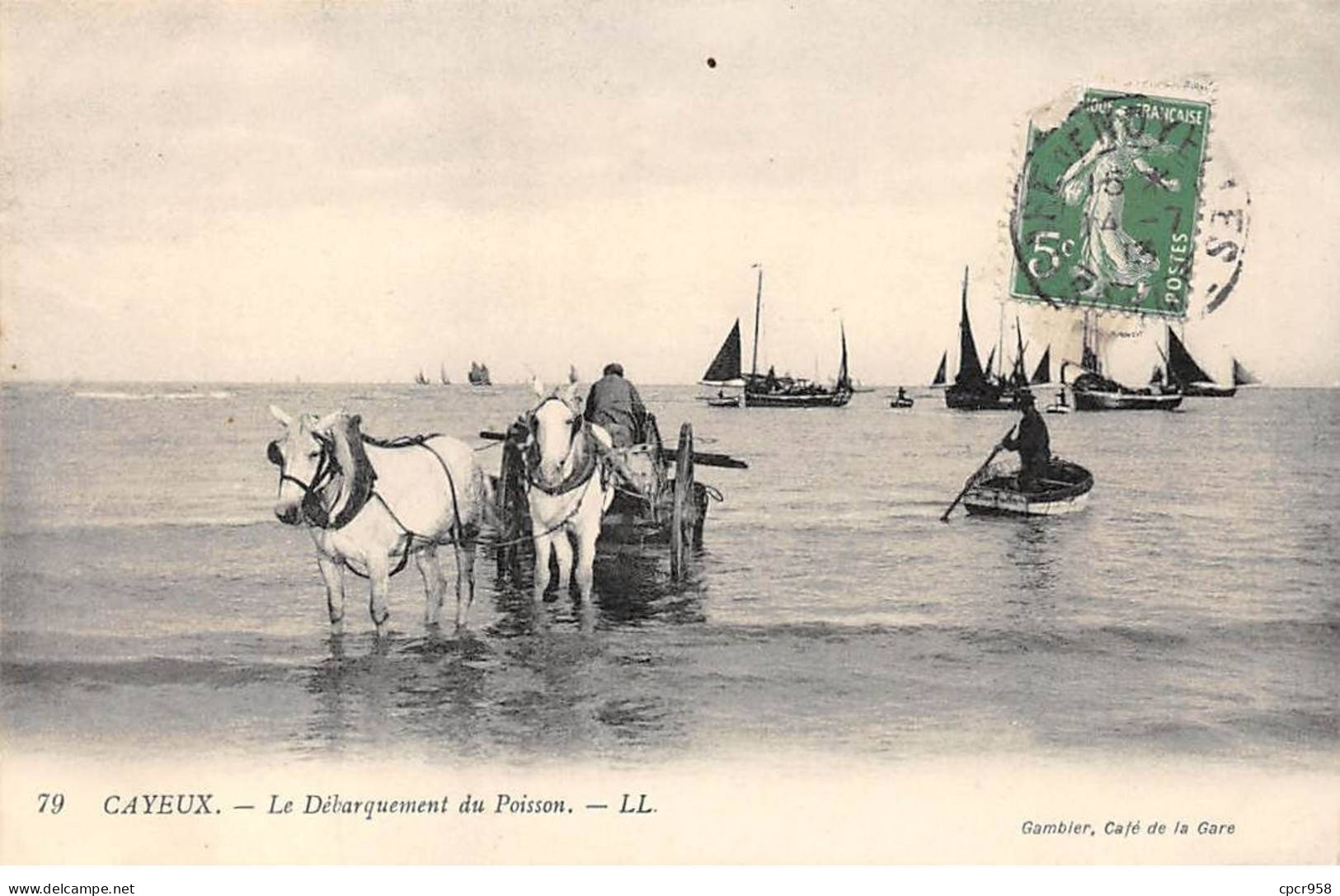 80 - CAYEUX - SAN40357 - Le Débarquement Du Poisson - Cayeux Sur Mer