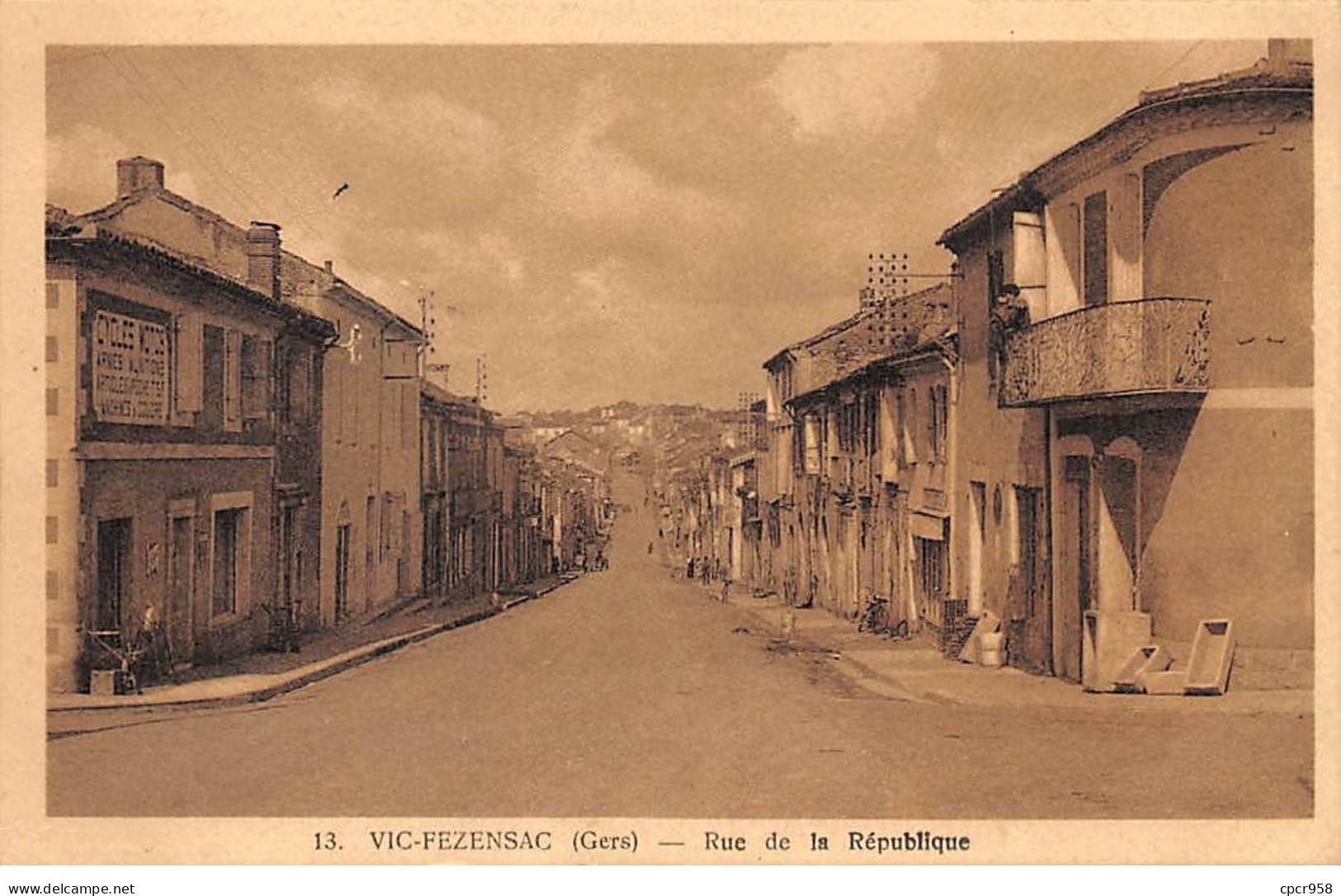 32 - VIC FEZENSAC - SAN41258 - Rue De La République - Vic-Fezensac
