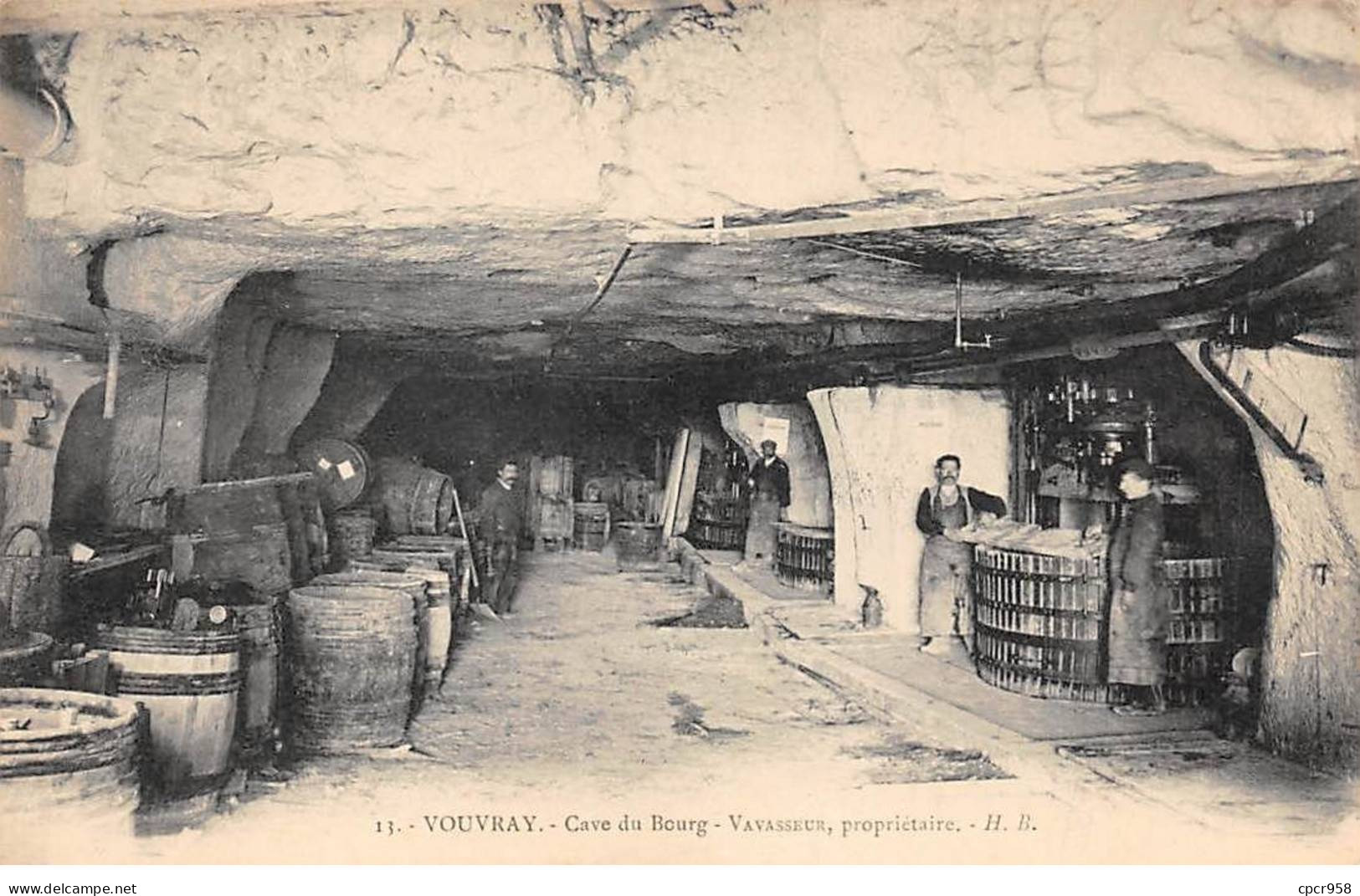 37 - VOUVRAY - SAN33144 - Cave Du Bourg - Vavasseur, Propriétaire  - Agriculture - Métier - Vigne - Vouvray