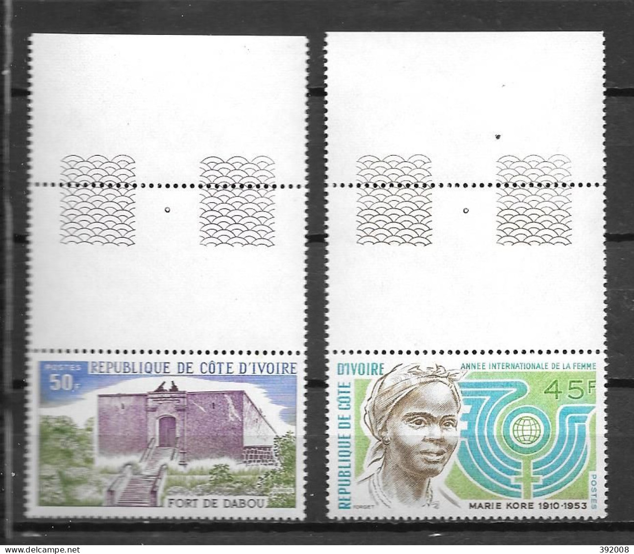 1975 - N° 389 à 390**MNH - Année De La Femme - Fort De Dahou - 3 - Ivoorkust (1960-...)