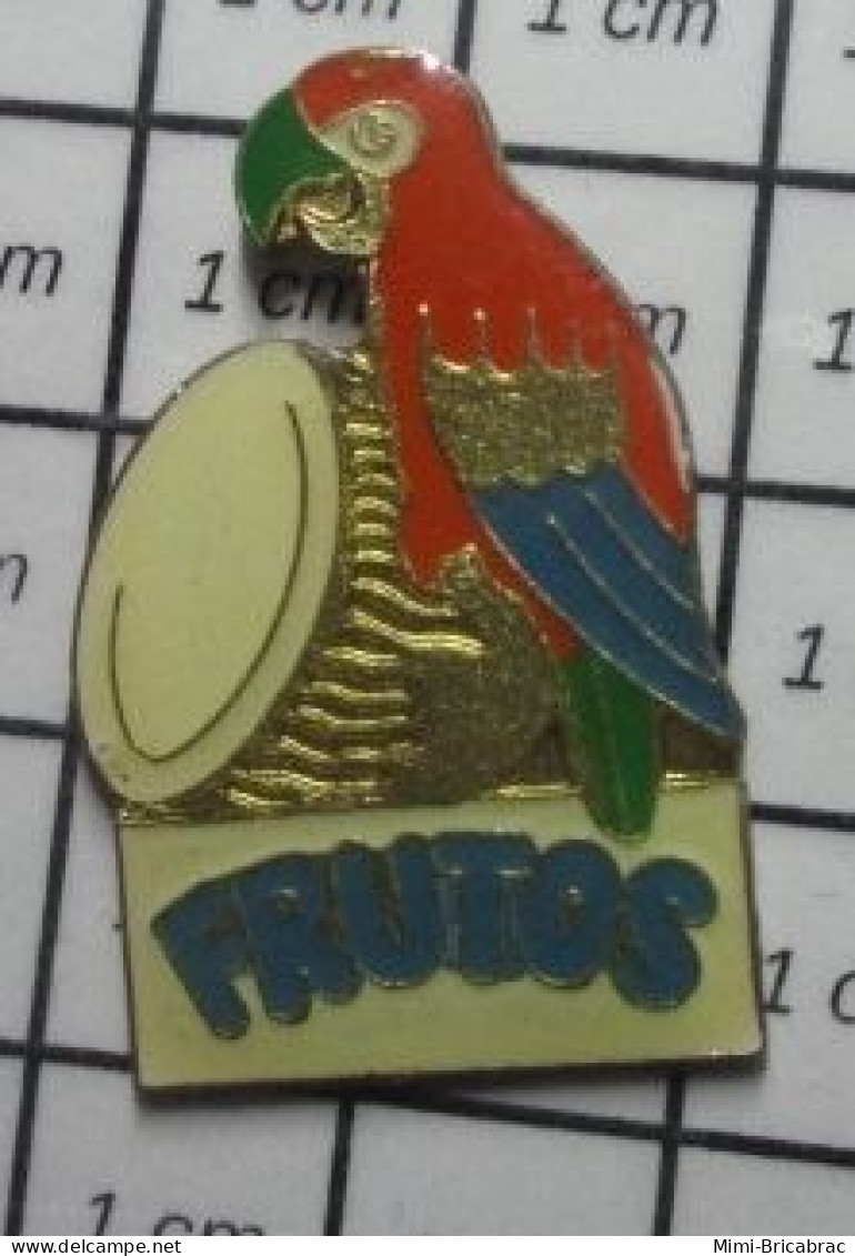 3417 Pin's Pins / Beau Et Rare / ALIMENTATION / BONBONS FRUTOS PERROQUET OISEAU EXOTIQUE - Lebensmittel