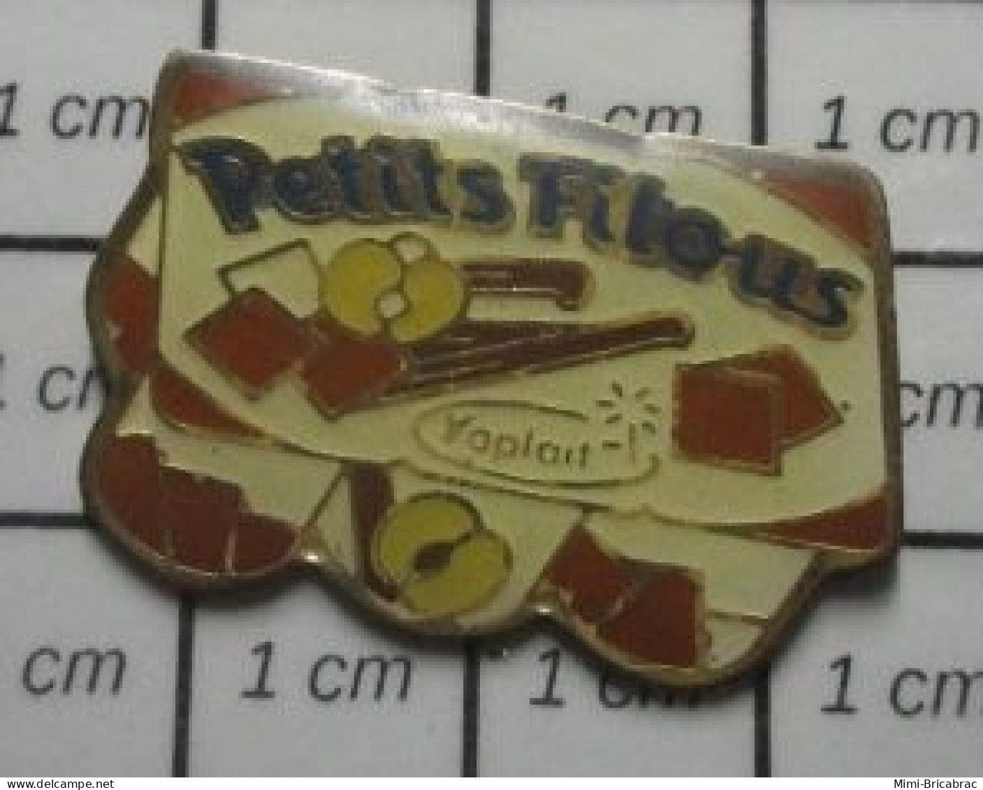 3417 Pin's Pins / Beau Et Rare : ALIMENTATION / PACK DE YAOURTS PETITS FILOUS - Alimentazione