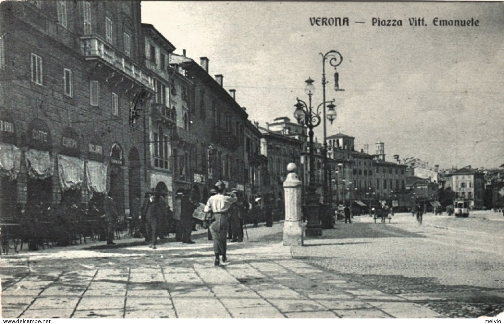 1914-Verona, Piazza Vittorio Emanuele, Caffè , Animata, Viaggiata - Verona