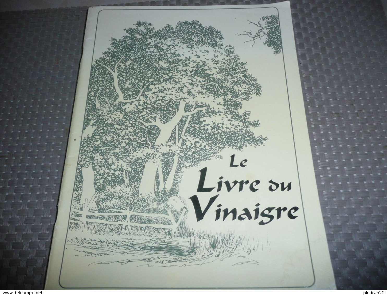 MEDECINE PARALLELE EMILY THACKER LA LIVRE DU VINAIGRE RECETTES REMEDES 1995 - Esotérisme