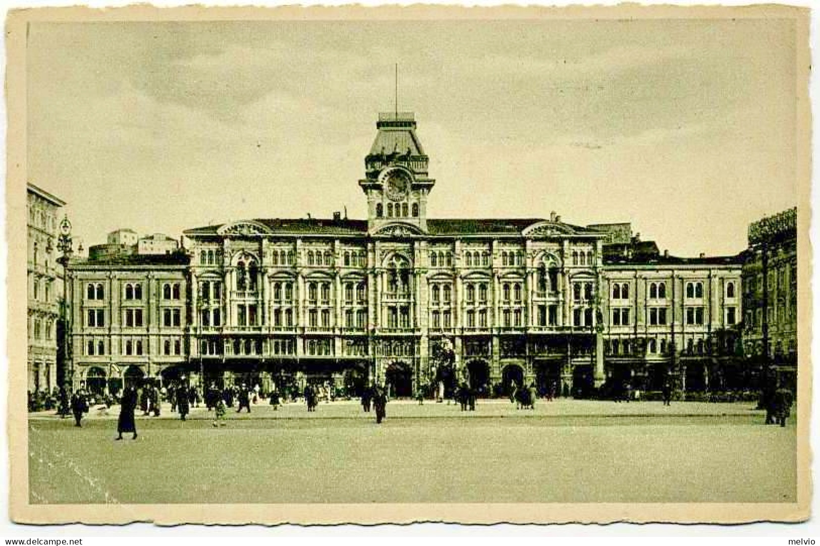 1935-"Trieste-Municipio,animata"viaggiata - Trieste